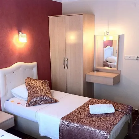 Otel Marsyas 2*